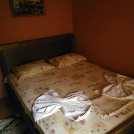 къща цвети-1 трявна Pensjonat Bangeytsi